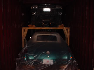 De Corvette in de container